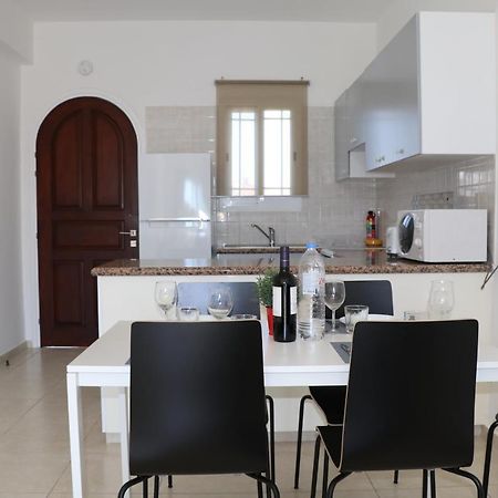 Cyking 2 Bed Apartment With Pool & 10 Min To Beach Paphos Exterior foto